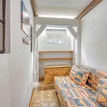 1 Bedroom Cozy In Apartament *