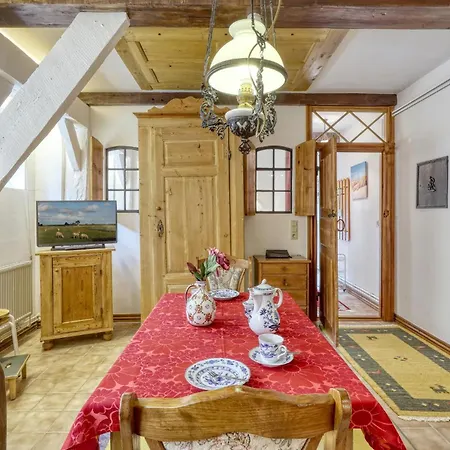 1 Bedroom Cozy In Apartament