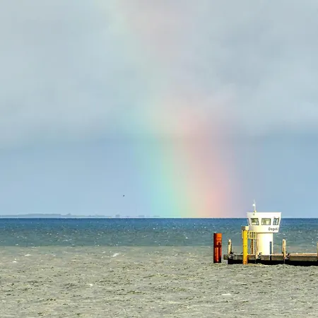 1 Bedroom Cozy In * Galmsbull